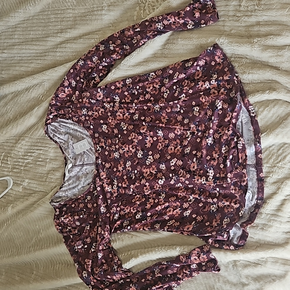 Fitted Long Sleeve top - new